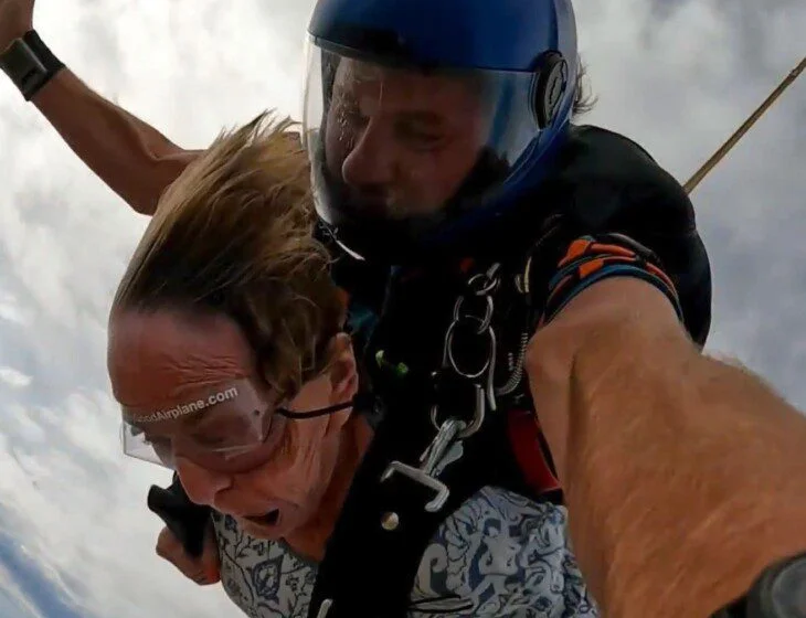 OT-Lindy-Pond-Skydiving-730×560.jpg